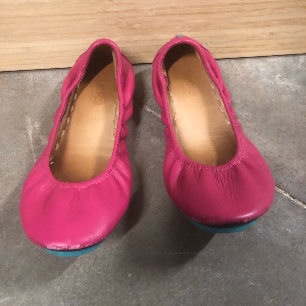 Hot Pink Tieks, Size 7